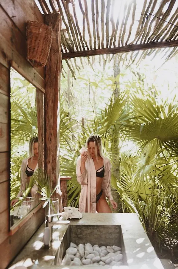 فندق Nativus Glamping & Cenote تولوم